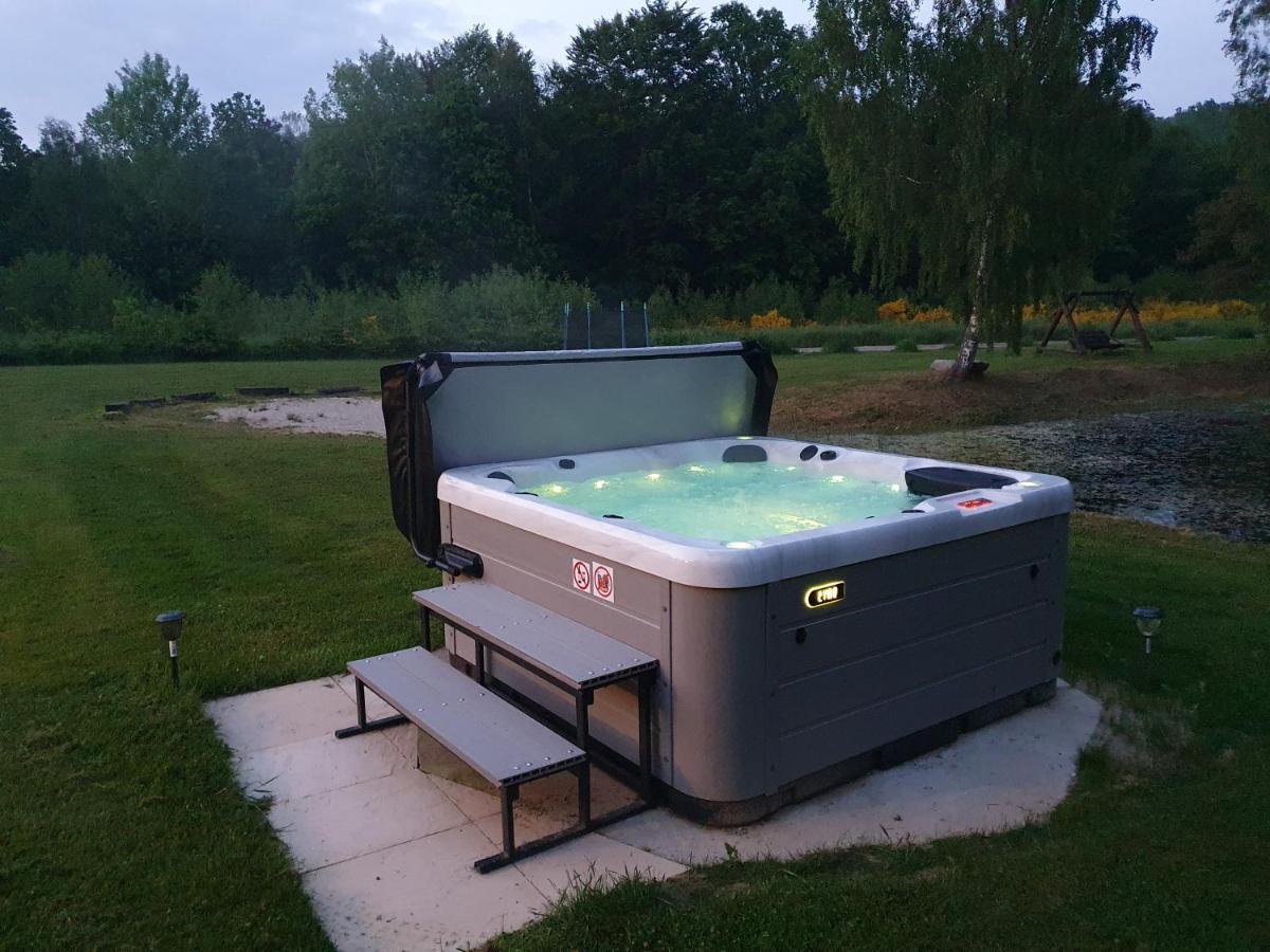 Mana Village - Jacuzzi & Sauna Barłomino Buitenkant foto